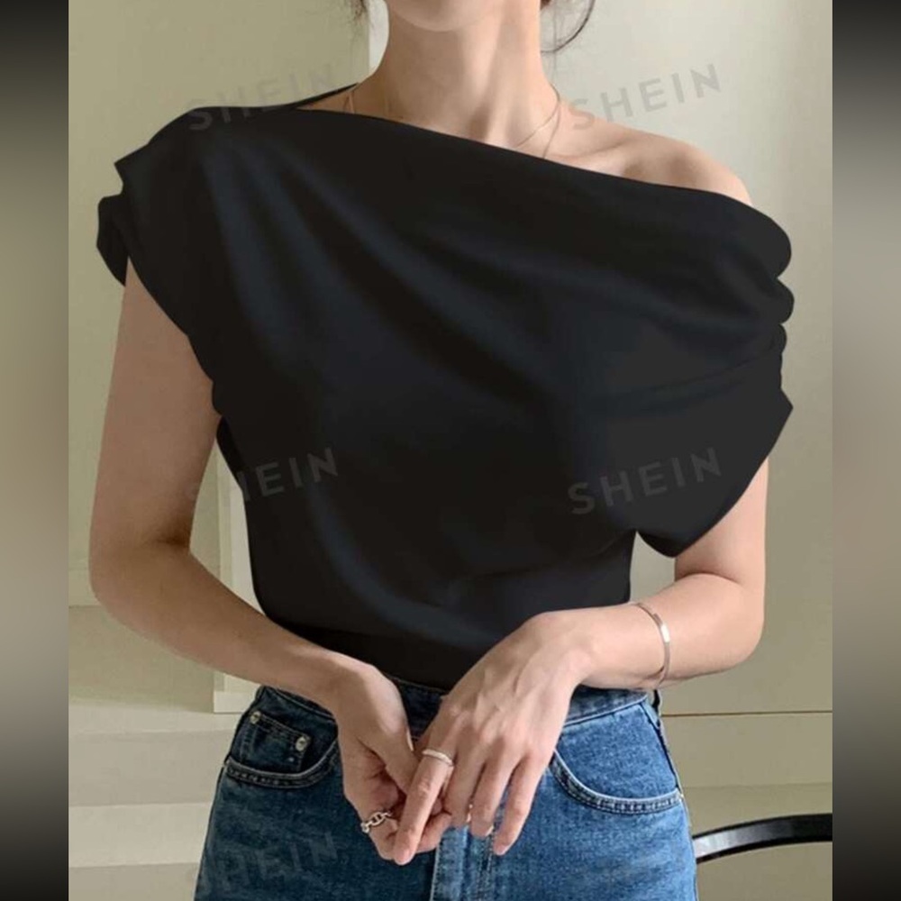 Boat neck top
